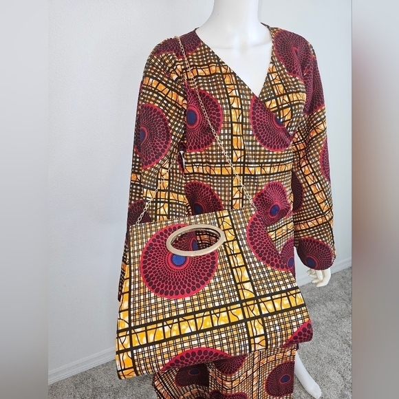 WRAPPED MAXI DRESS WITH POCKETBOOK - Picture 3 of 5